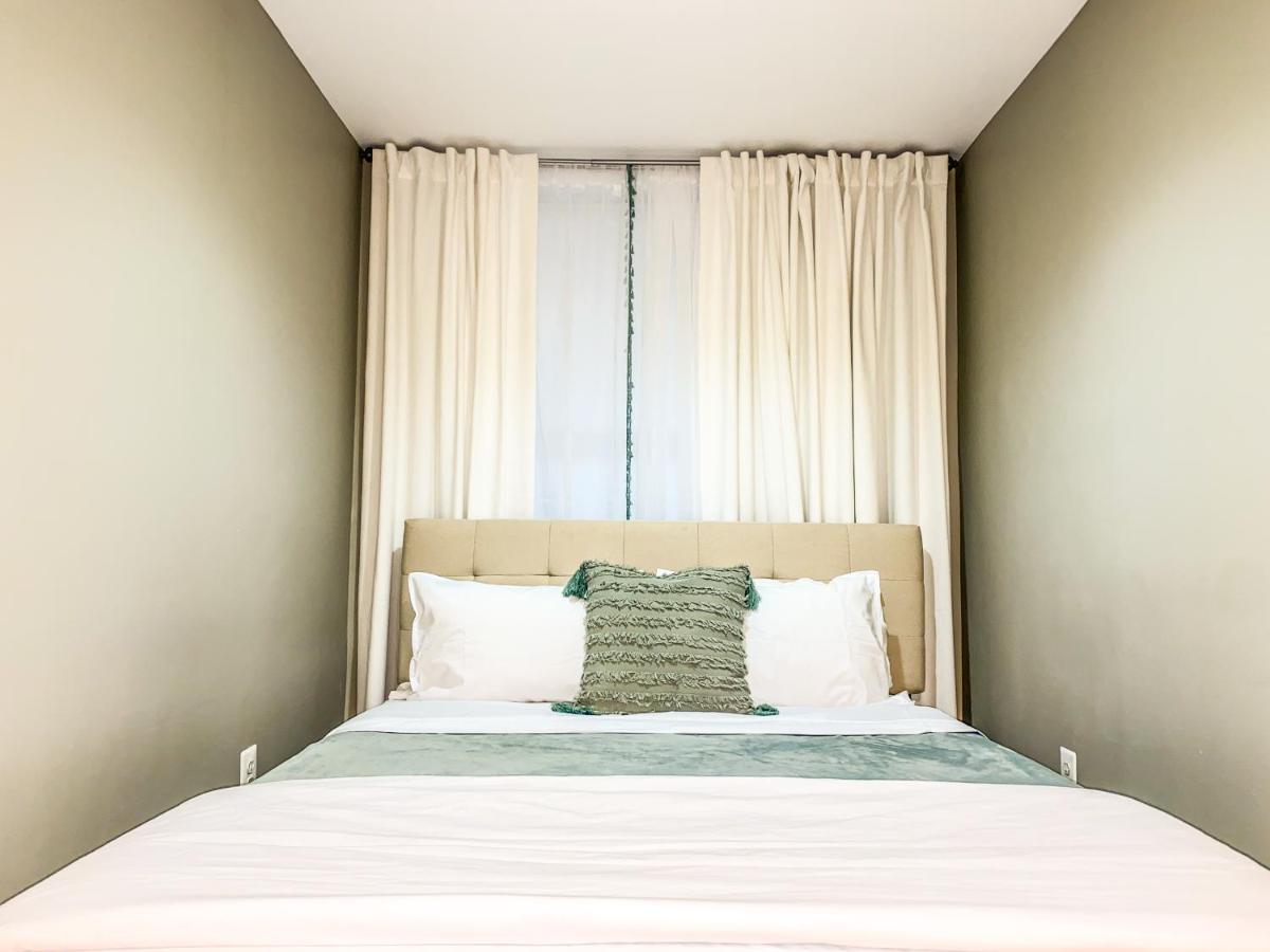 Serene One Bedroom Washington